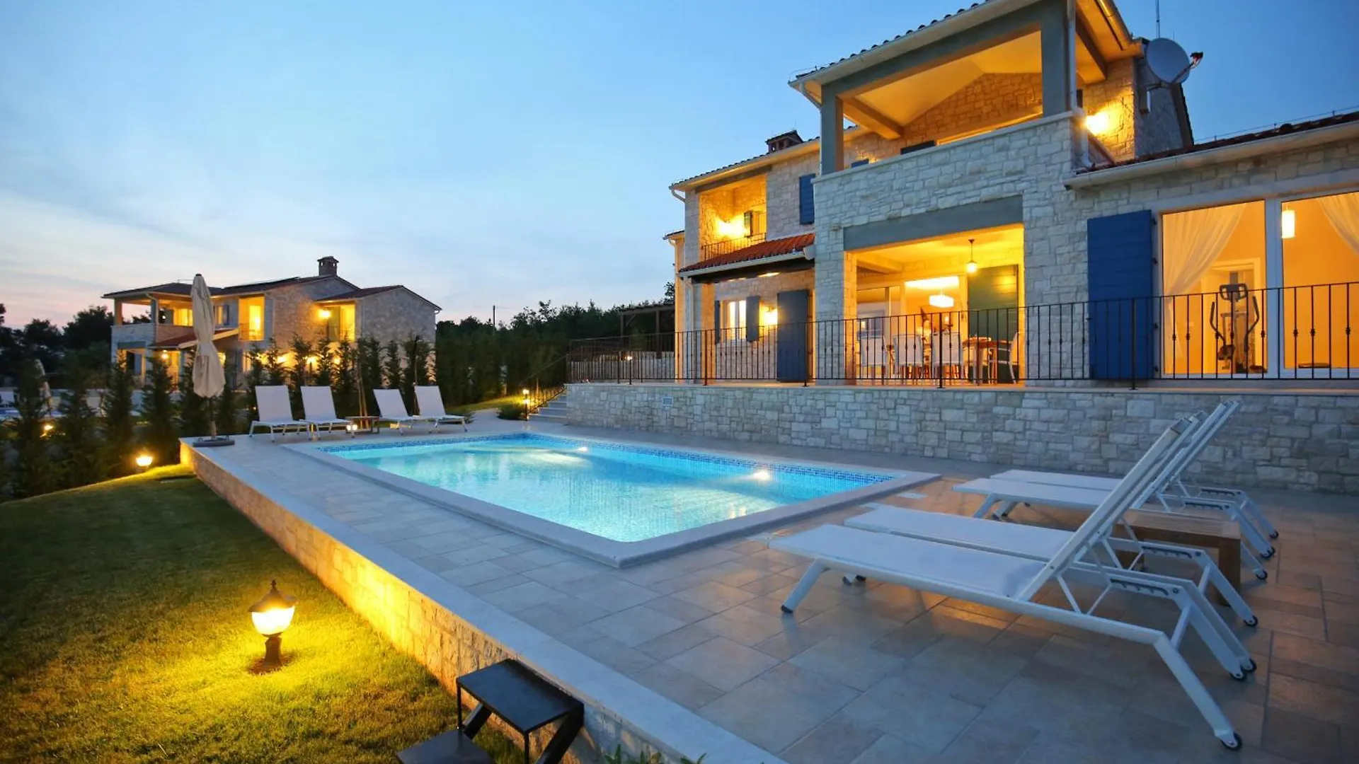 Villa Babudri Near Porec For 10 People With Jacuzzi & Spa Strpacici 0*,  كرواتيا