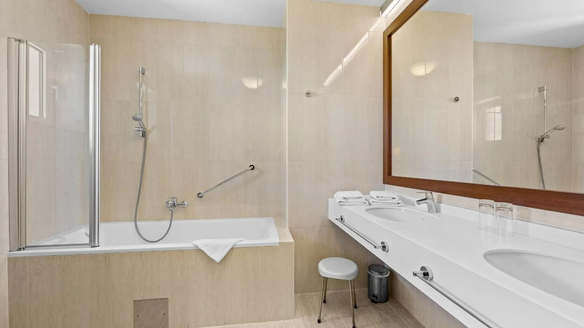Villa Babudri Near Porec For 10 People With Jacuzzi & Spa Strpacici كرواتيا